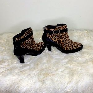 Lepord print fox leather trim